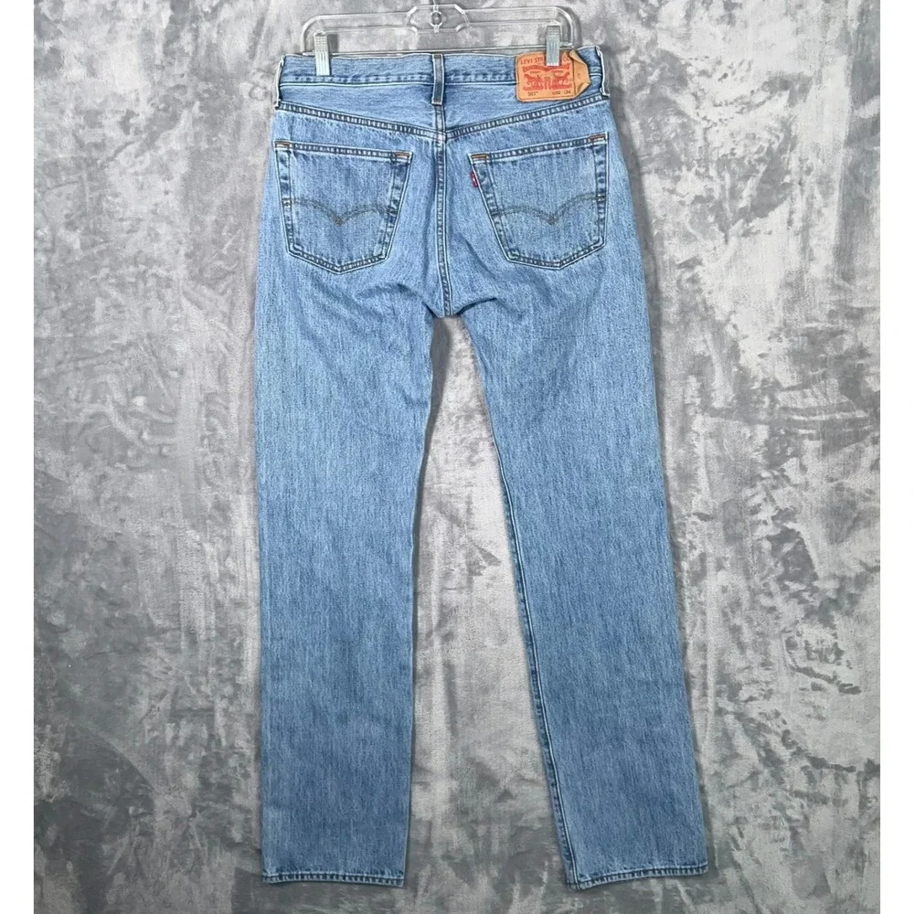 Levis 501 Jeans Mens 32x34 Light Blue Wash Straight Button Fly Original Denim
